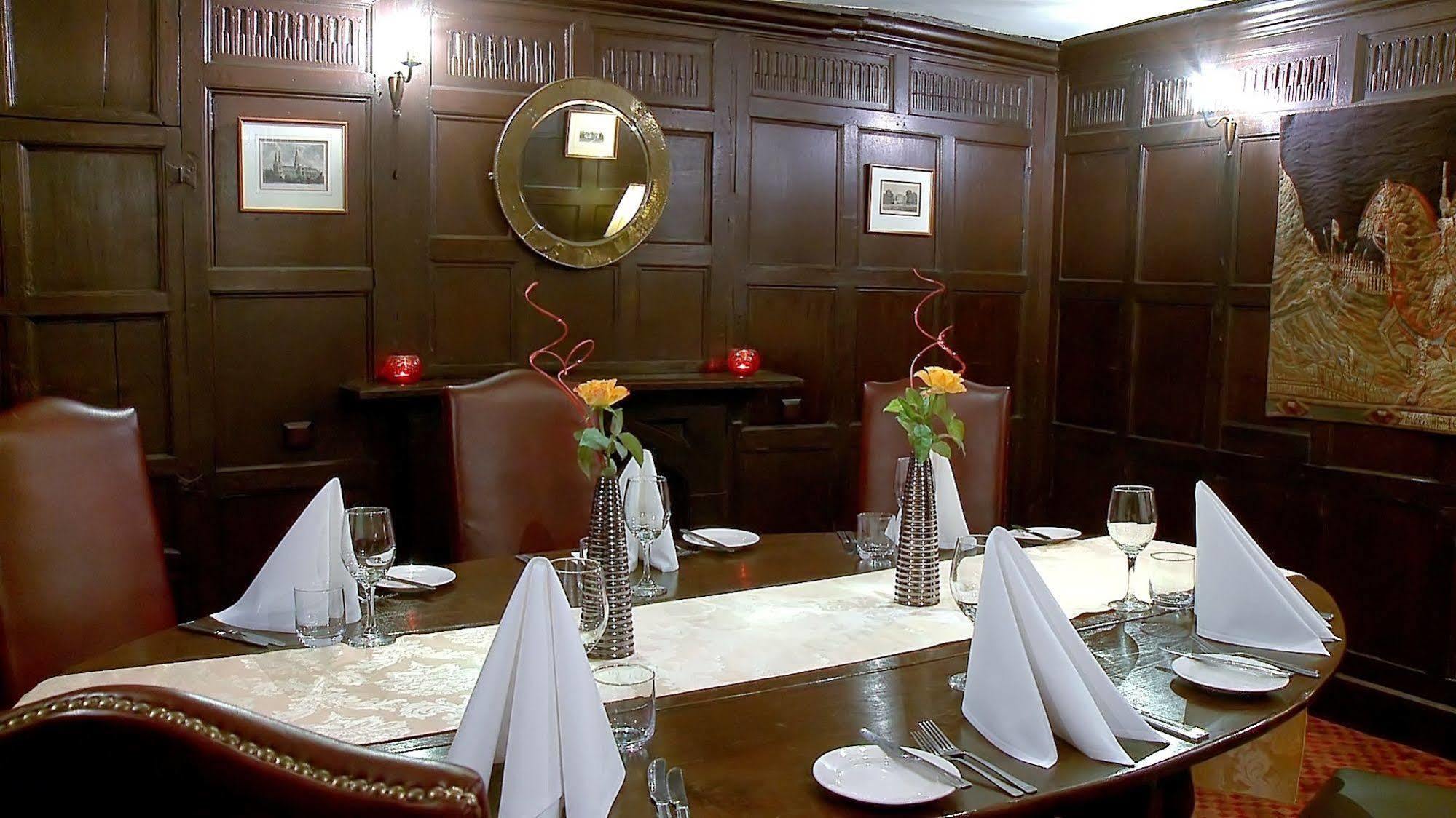 New Hall & Spa, Hotel