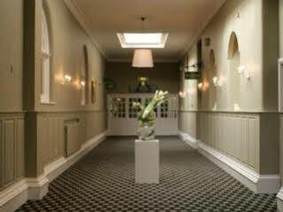 Rowton Hotel 3*