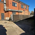 Cosy 3 Bed Apartment Near Birmingham Airport & Nec Perfect For Groups & Contractors!