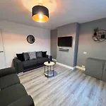 Flaxton-Luxurious Home Near Nec, Bhx