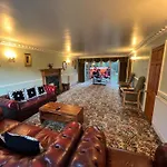 Unwind In Comfort At Cosy Caradus Your 4 Bedroom Home Sweet Home!