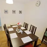Easytravel Luxury Nec/Airport 3 Beds House