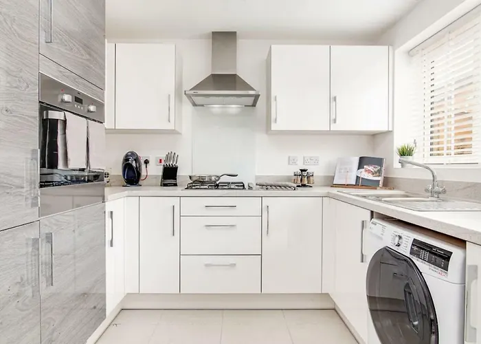 Moda Stays - Mull Croft House