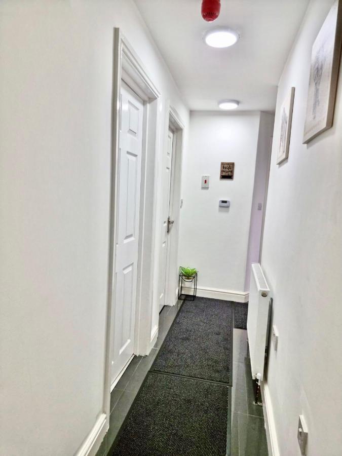 Apartment Cosy 3 Bed Near Airport & Nec Perfect For Groups & Contractors! *
