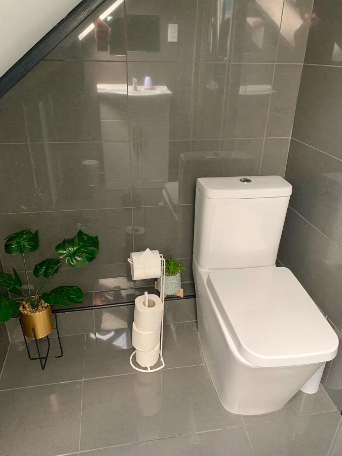 Cosy 3 Bed Near Airport & Nec Perfect For Groups & Contractors! Birmingham
