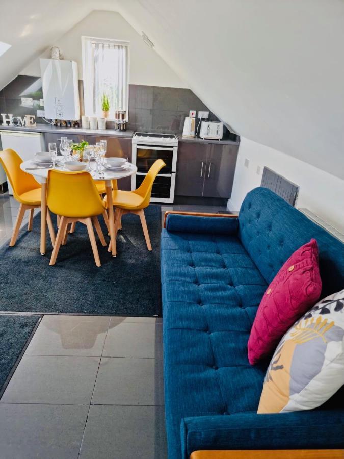 Cosy 3 Bed Near Airport & Nec Perfect For Groups & Contractors! Apartment *