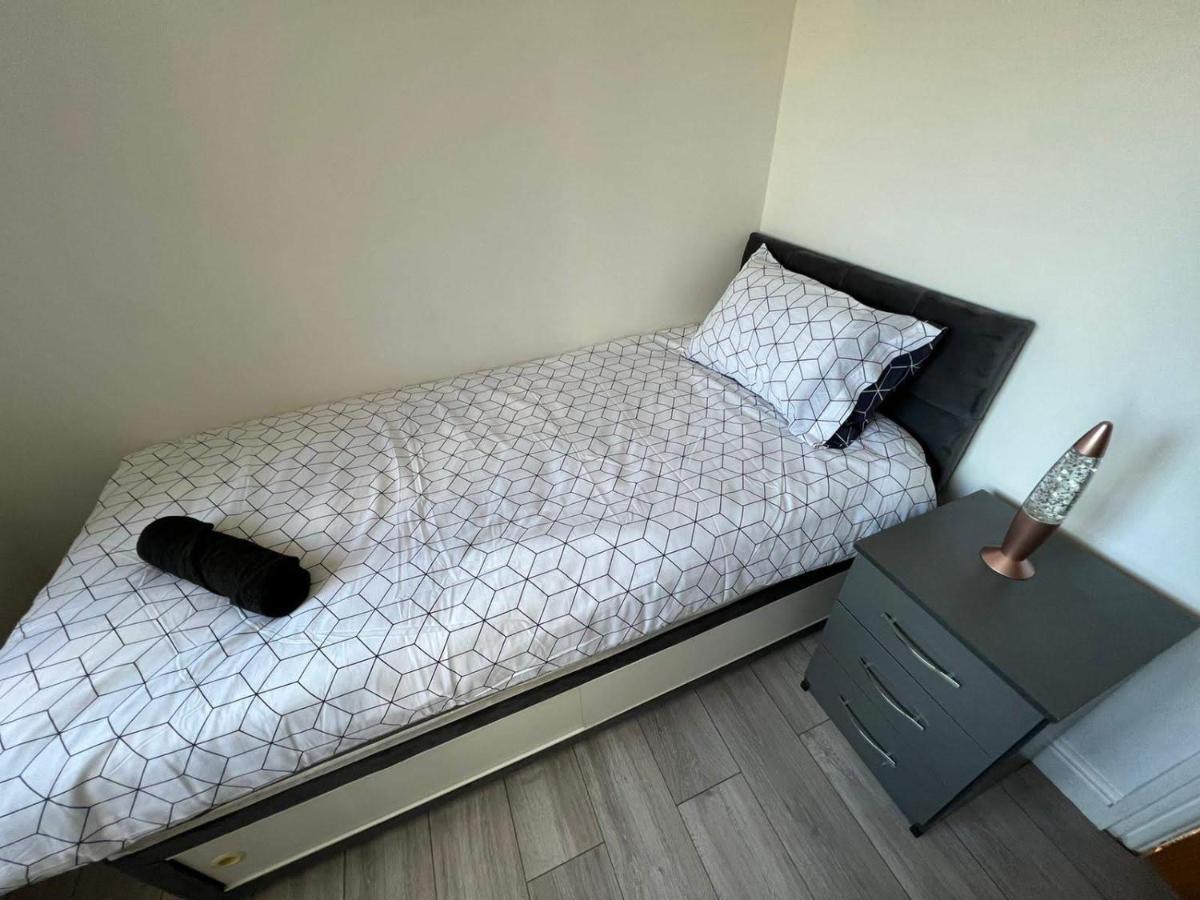 Cosy, Modern Near Bhx, Nec And Centre Holiday home