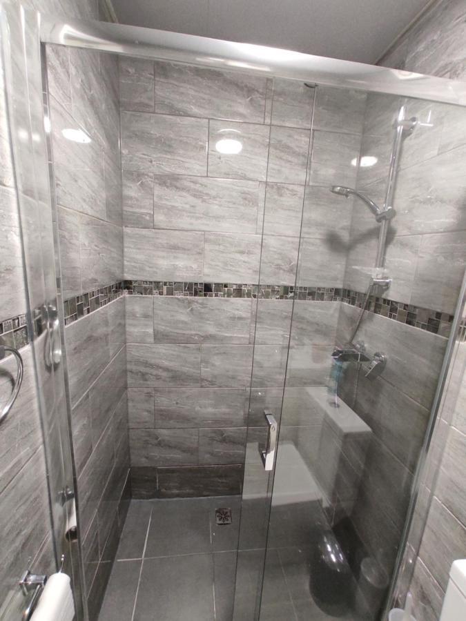 Double Size Bedroom Near Nec, Airport,city Centre Homestay