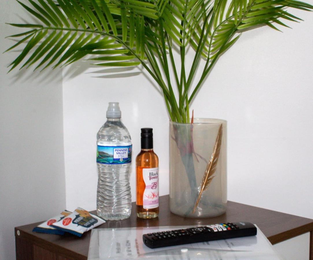 Shm Stays: Convenient Long-term Hub Near & Airport Homestay Birmingham