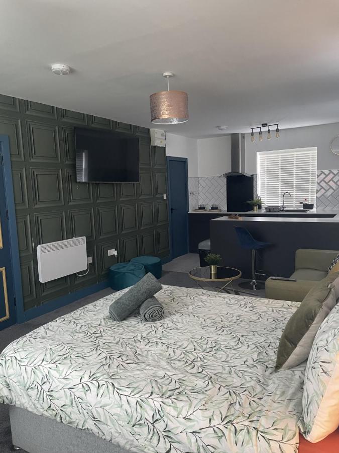 Apartment Entire Brand New Serviced In Moseley *