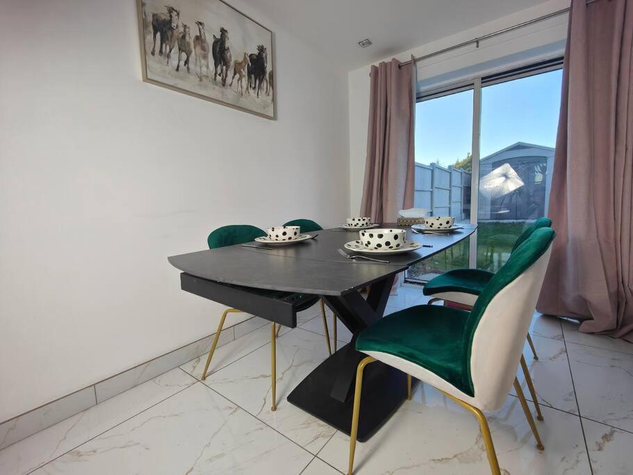 Tyburn Home, With Free Parking *