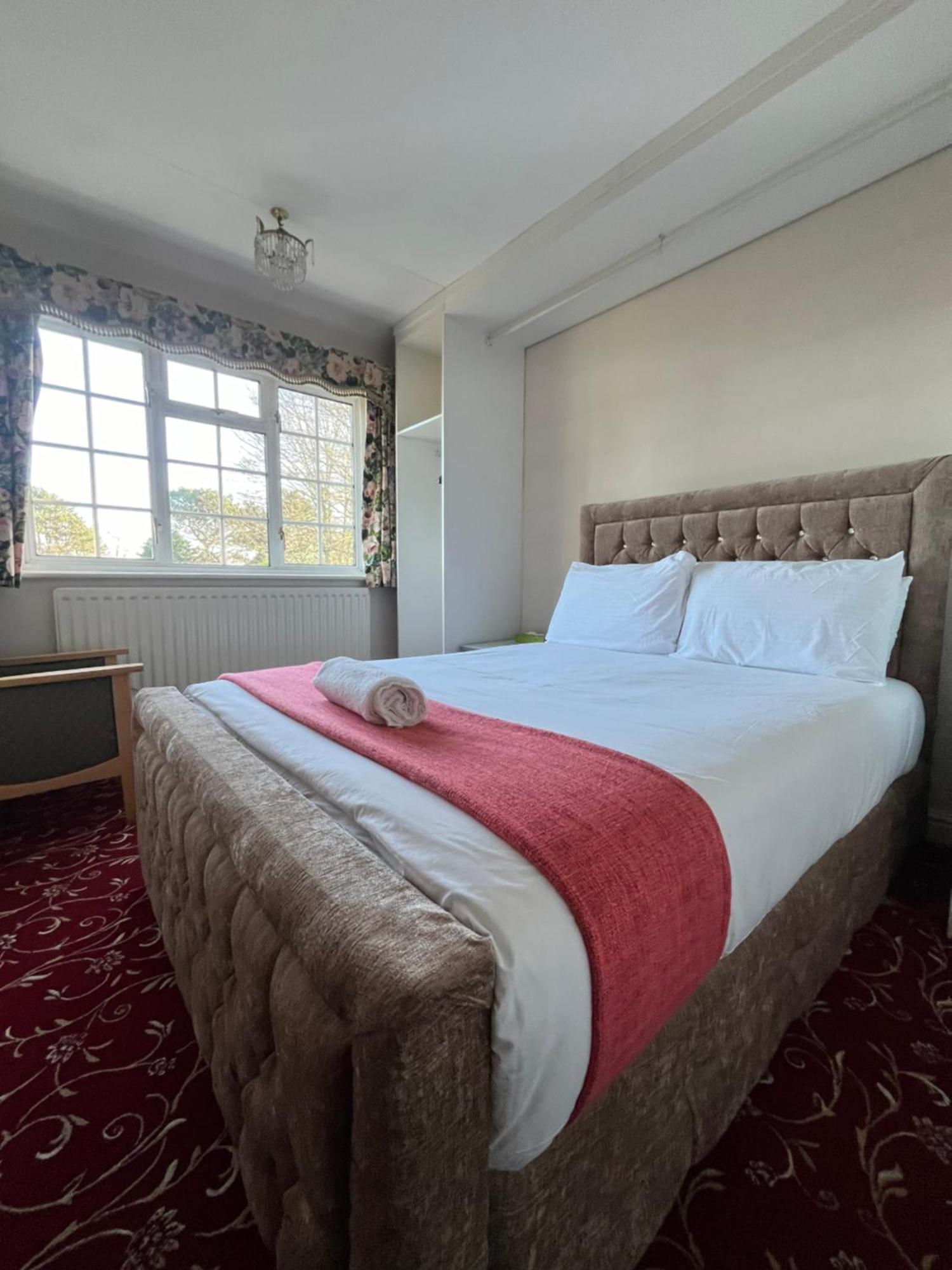Unwind In Comfort At Cosy Caradus Your 4 Bedroom Sweet Home! * Birmingham