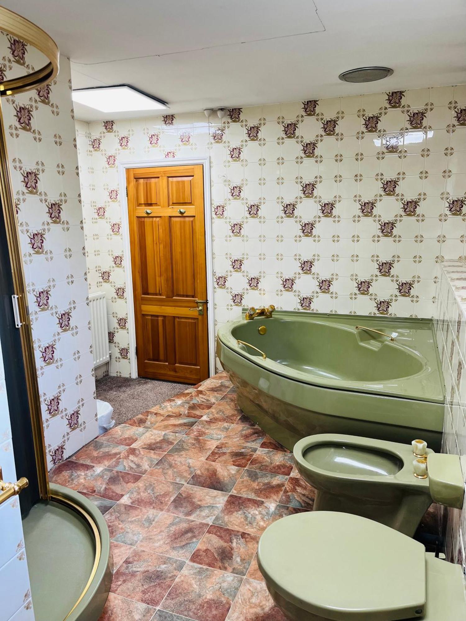 Villa Unwind In Comfort At Cosy Caradus Your 4 Bedroom Sweet Home! Birmingham