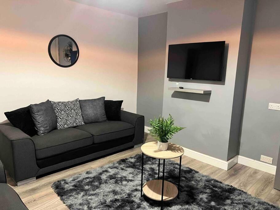 Flaxton-luxurious Near Nec, Bhx Apartment