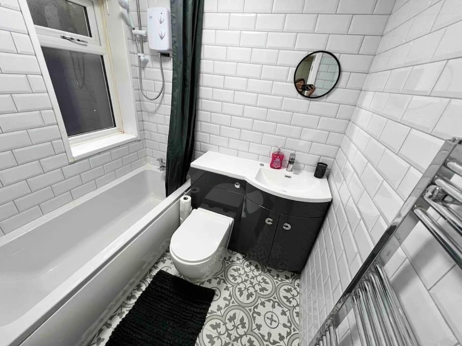 Flaxton-luxurious Near Nec, Bhx Apartment Birmingham