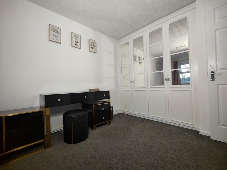 Apartment Tyburn Home, With Free Parking