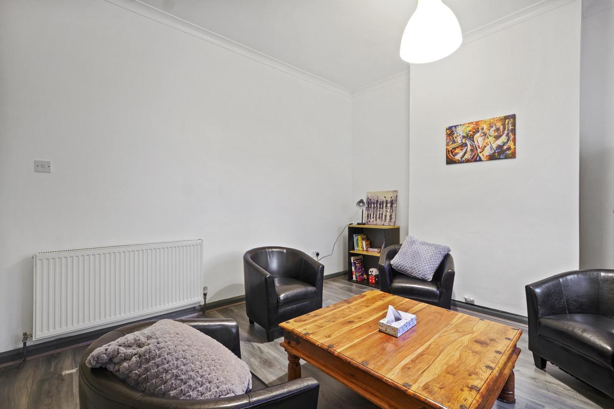 Stunning 5bed House In Contractors Also *