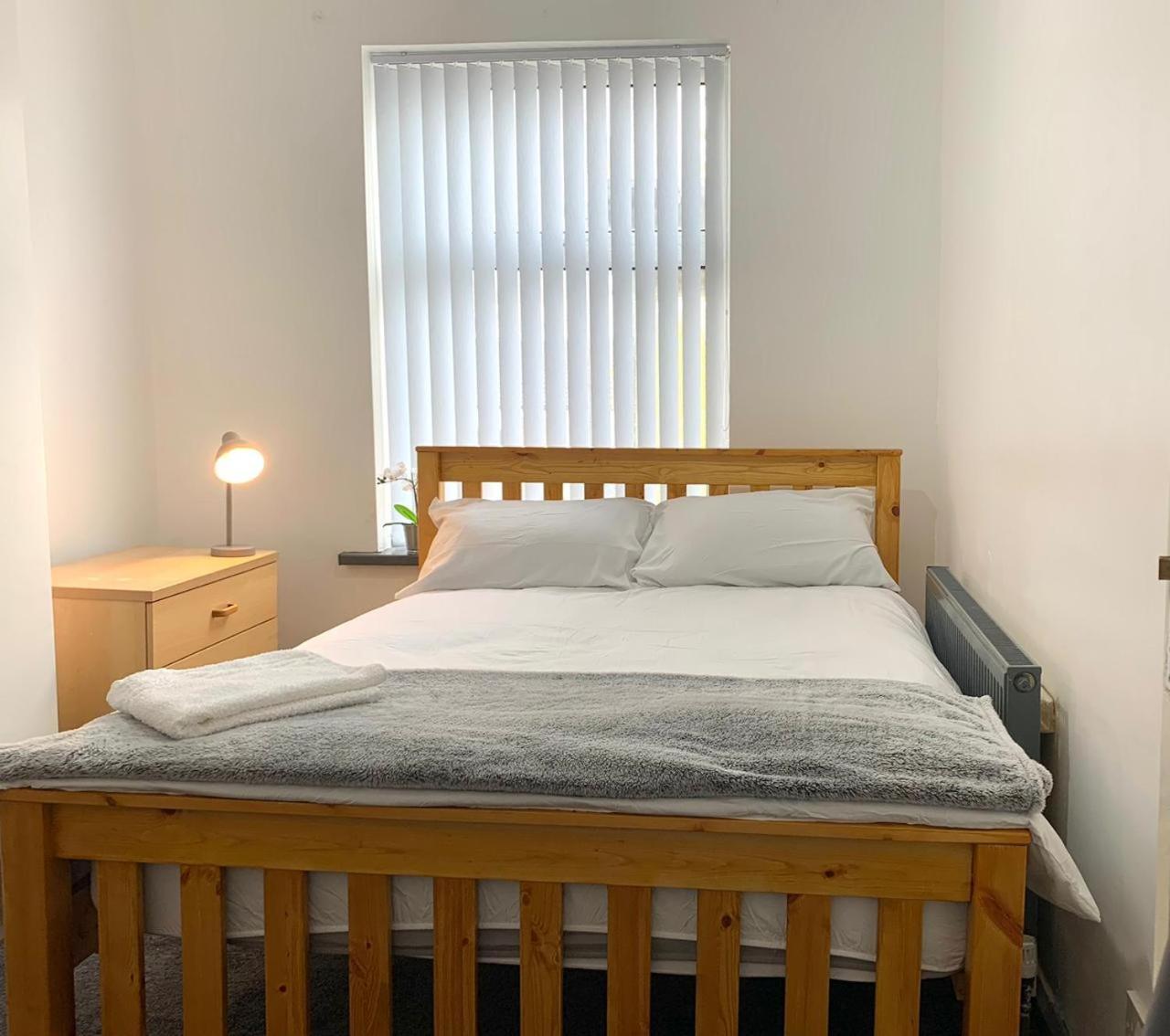 Holiday home Stunning 5bed House In Contractors Also *