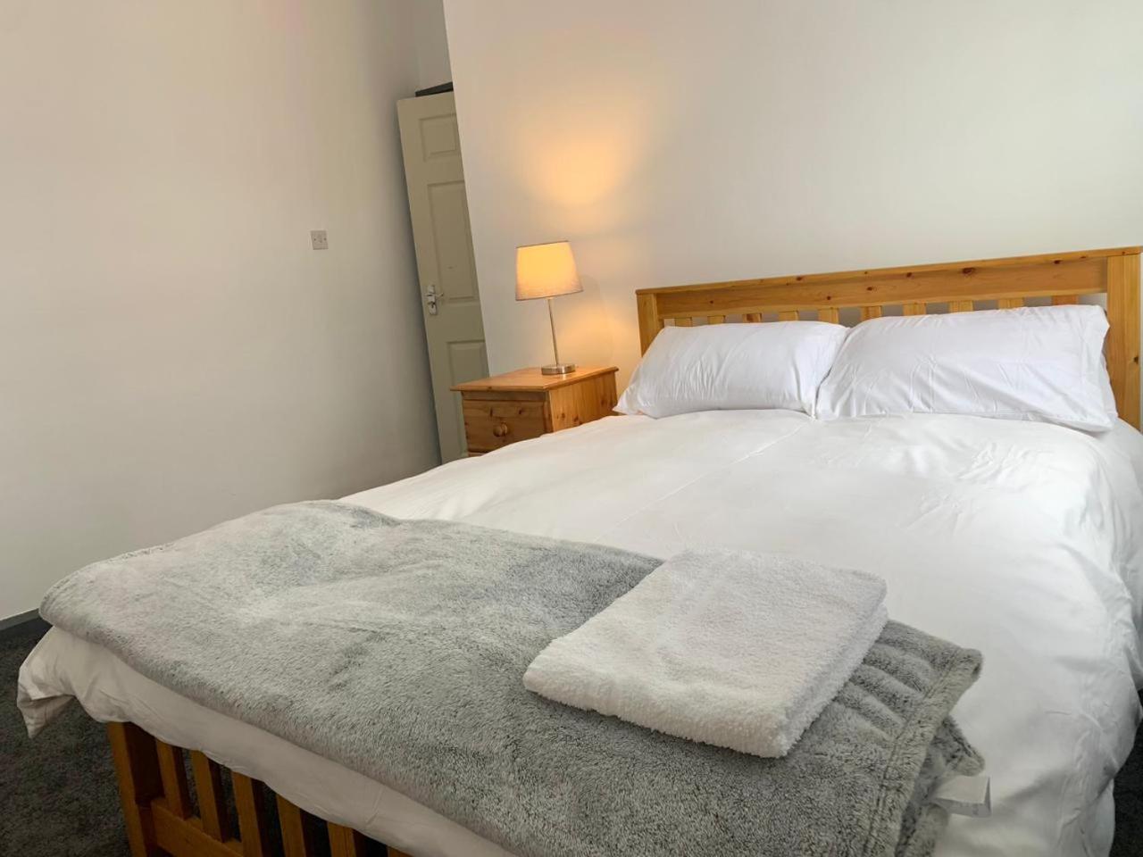 Holiday home Stunning 5bed House In Contractors Also *