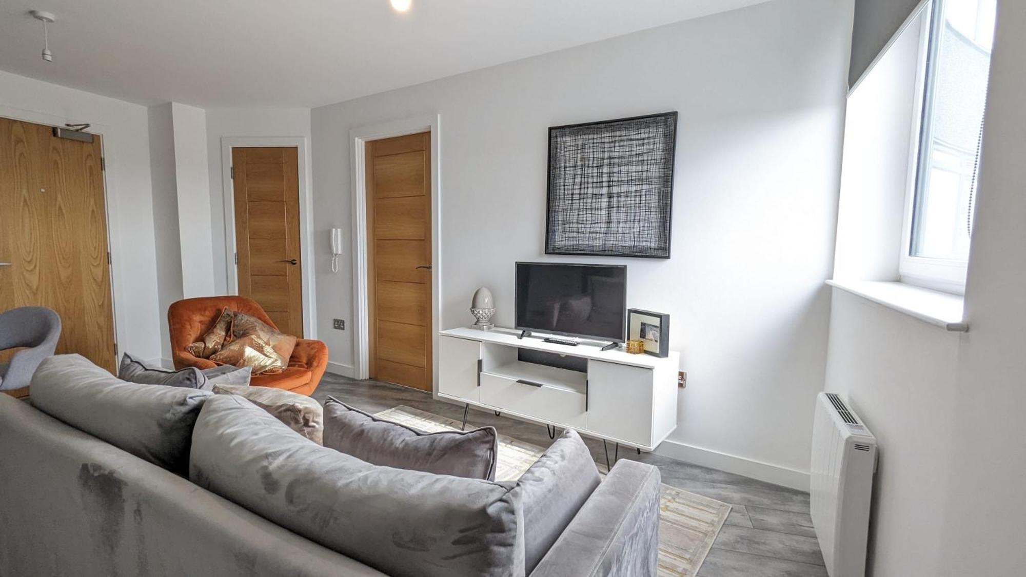 Apartment Modern 1 Bed Apt - 15 Mins To Solihull Centre