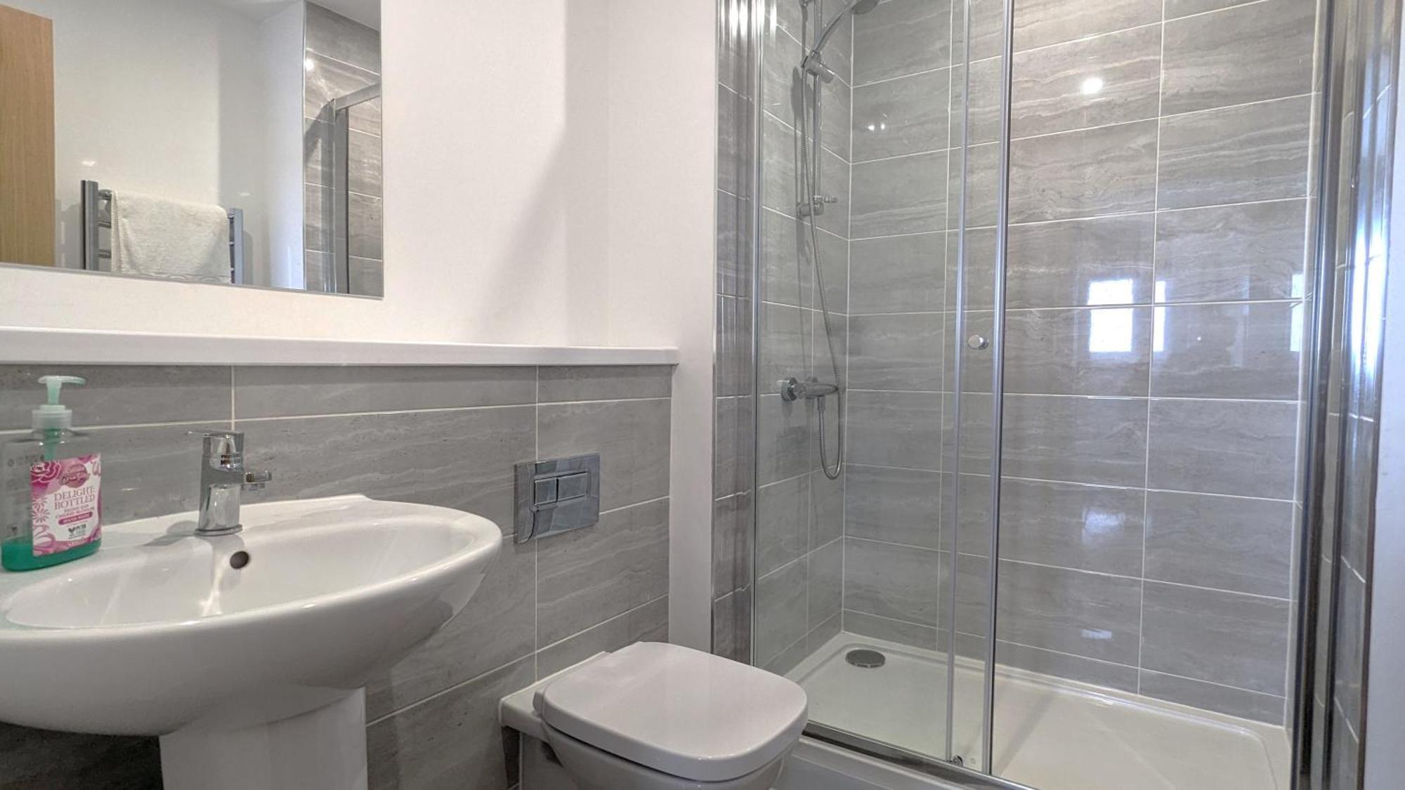 Apartment Modern 1 Bed Apt - 15 Mins To Solihull Centre *