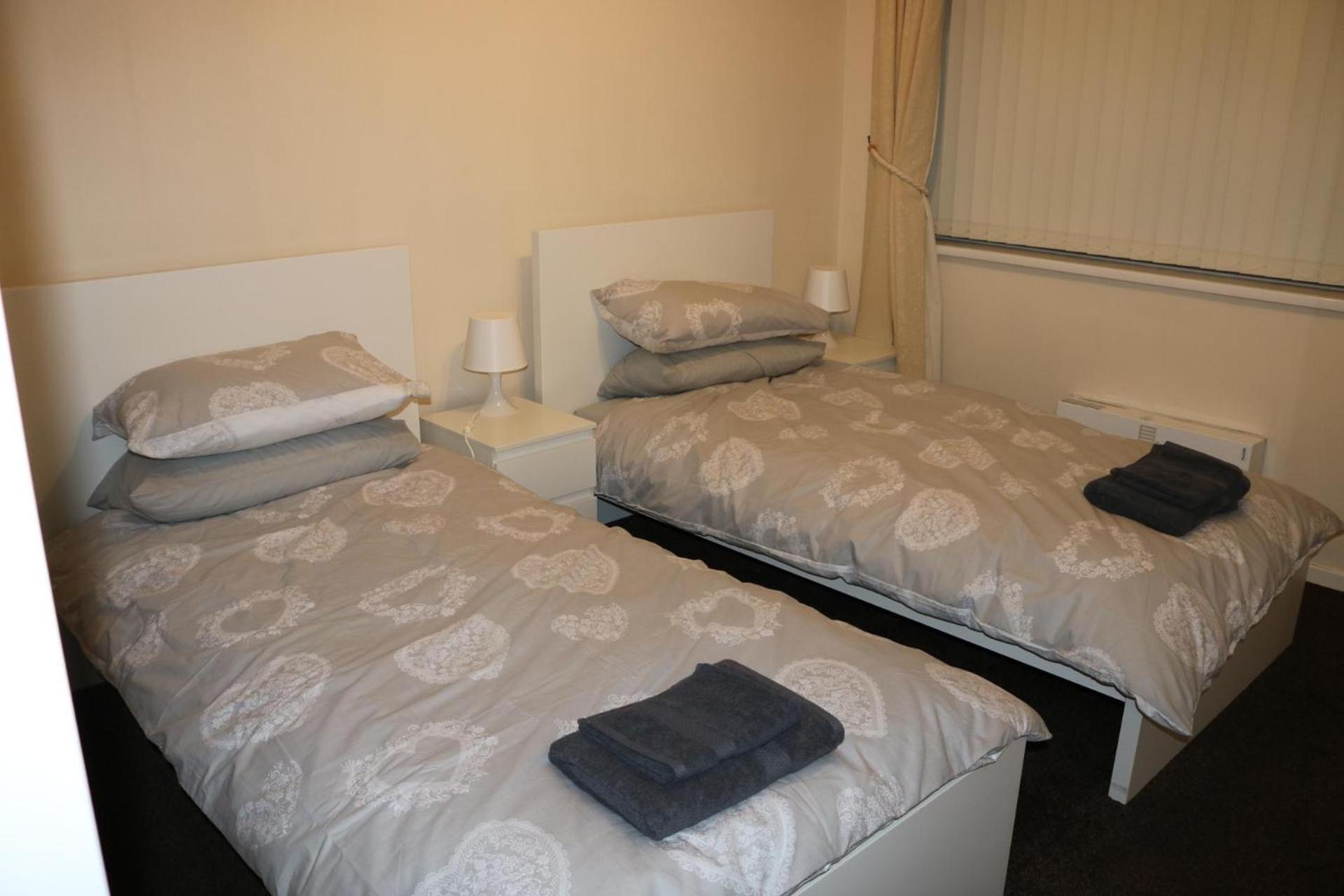 Stunning 4-bed House In Holiday home