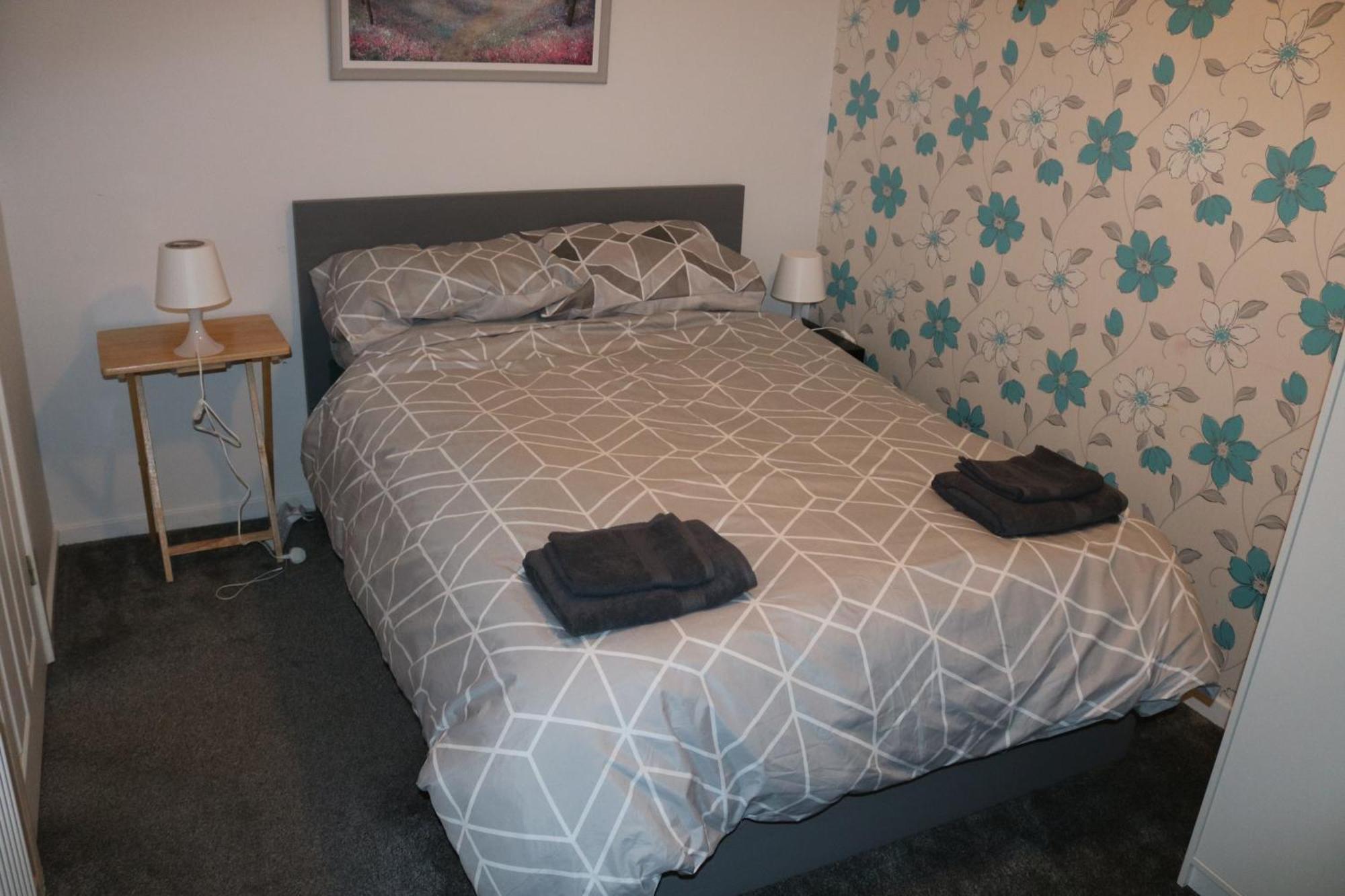 Stunning 4-bed House In Holiday home *