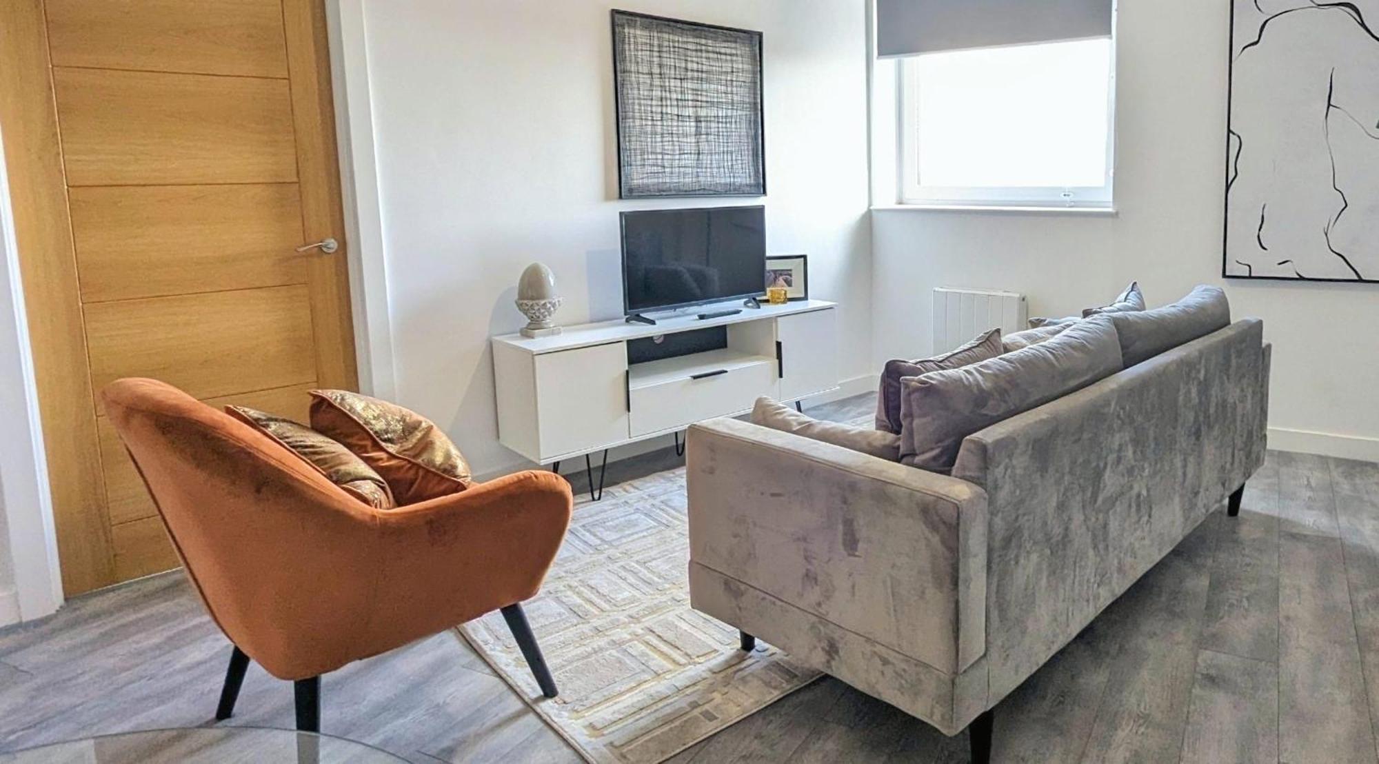 Modern 1 Bed Apt - 15 Mins To Solihull Centre Birmingham