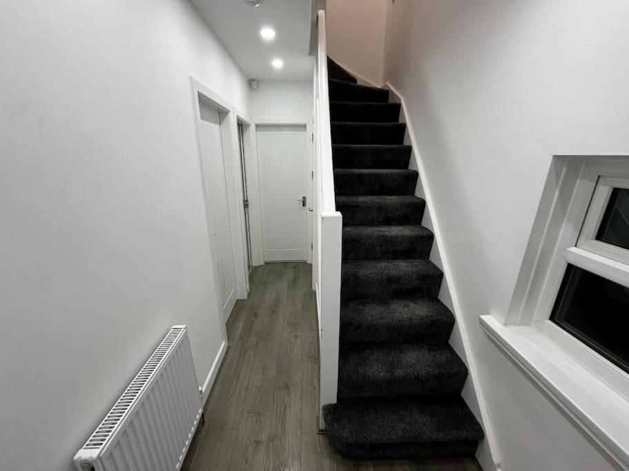 Lovely Near Bhx Airport, Nec Apartment *