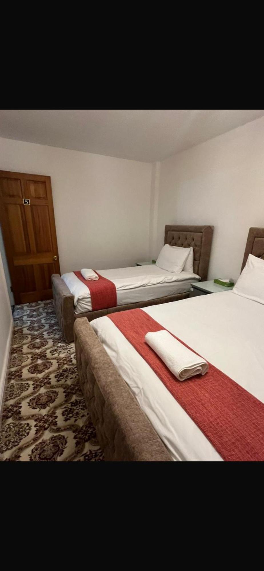 Unwind In Comfort At Cosy Caradus Your 4 Bedroom Sweet Home! Villa