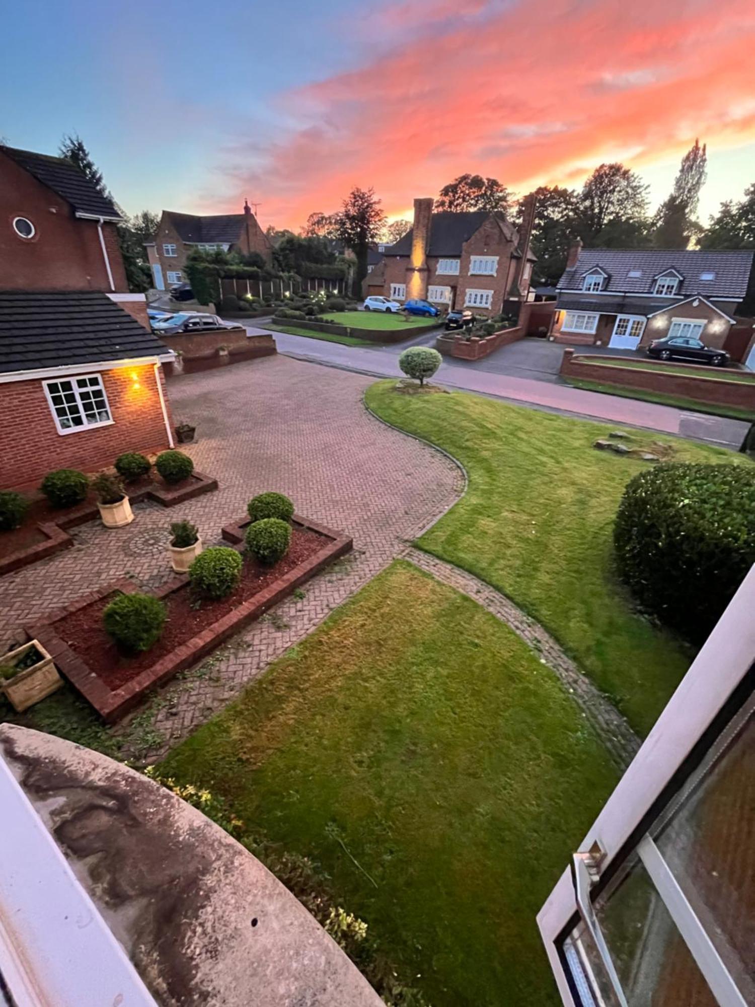 Villa Unwind In Comfort At Cosy Caradus Your 4 Bedroom Sweet Home! *