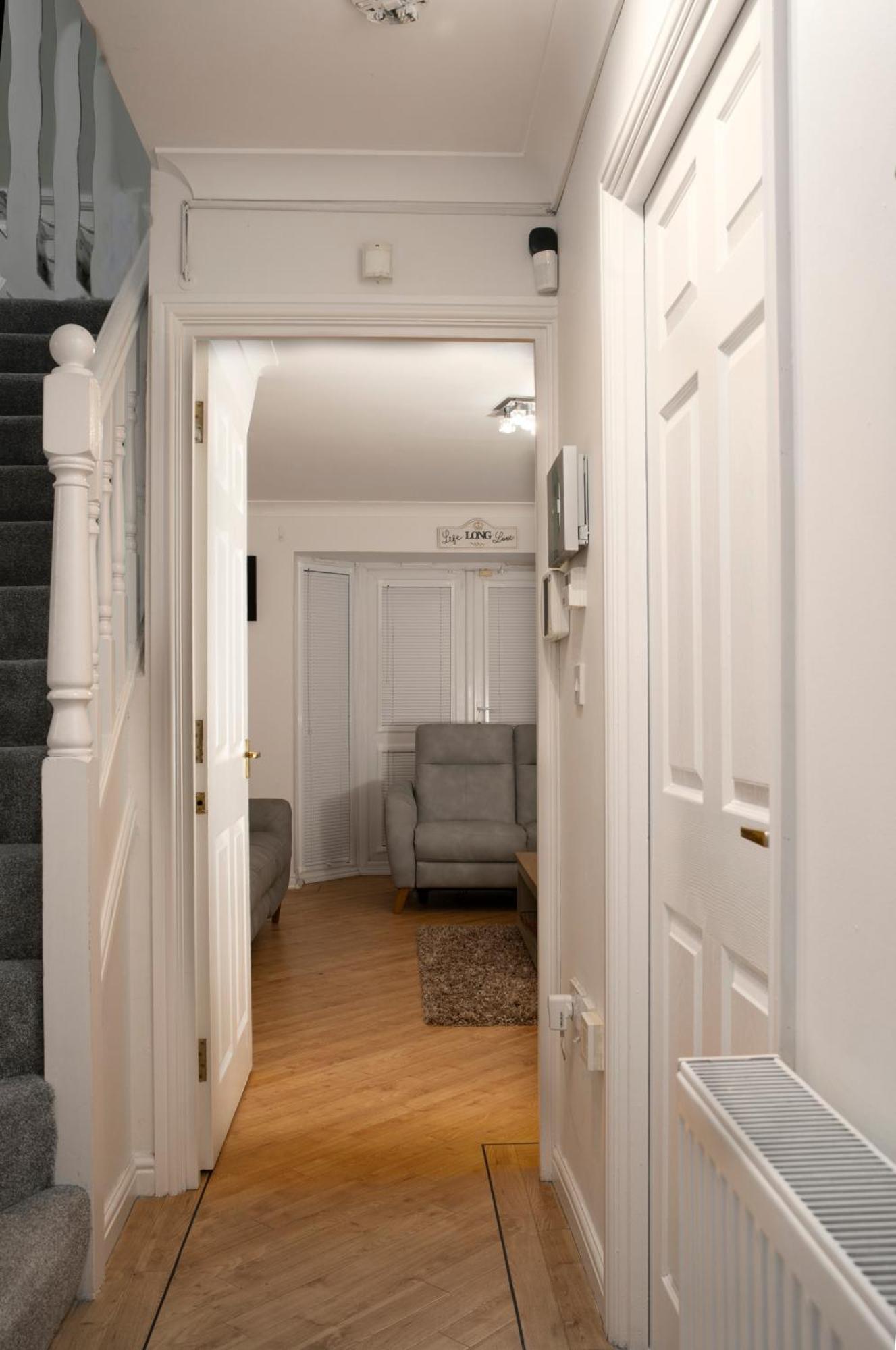 Apartment Greatmindz Abode