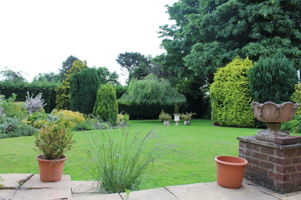 Unwind In Comfort At Cosy Caradus Your 4 Bedroom Sweet Home! *