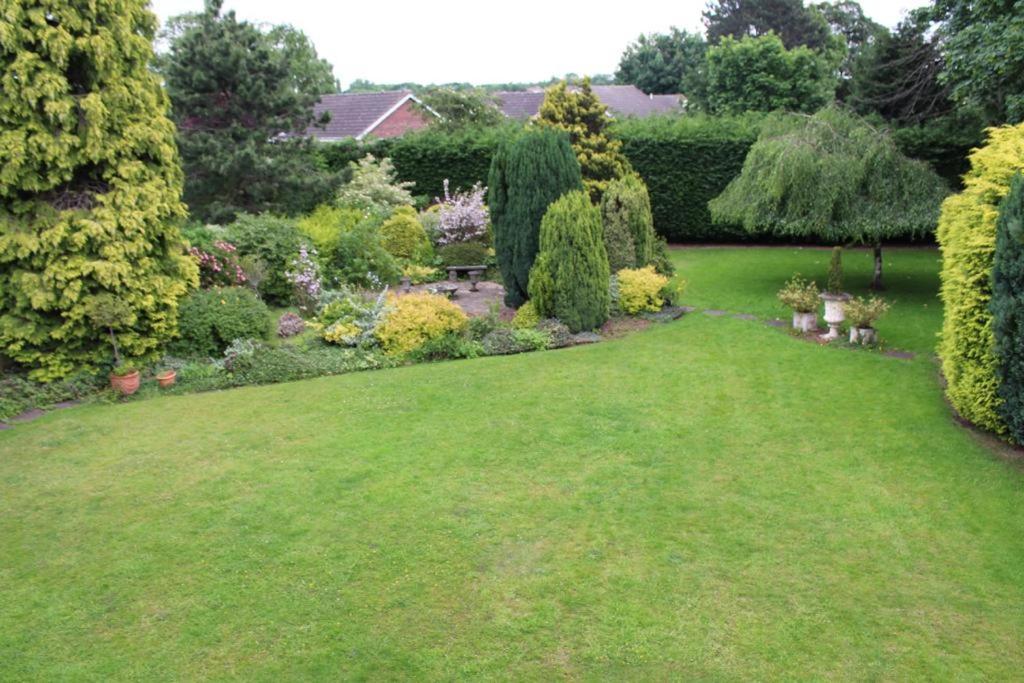 Unwind In Comfort At Cosy Caradus Your 4 Bedroom Sweet Home! *