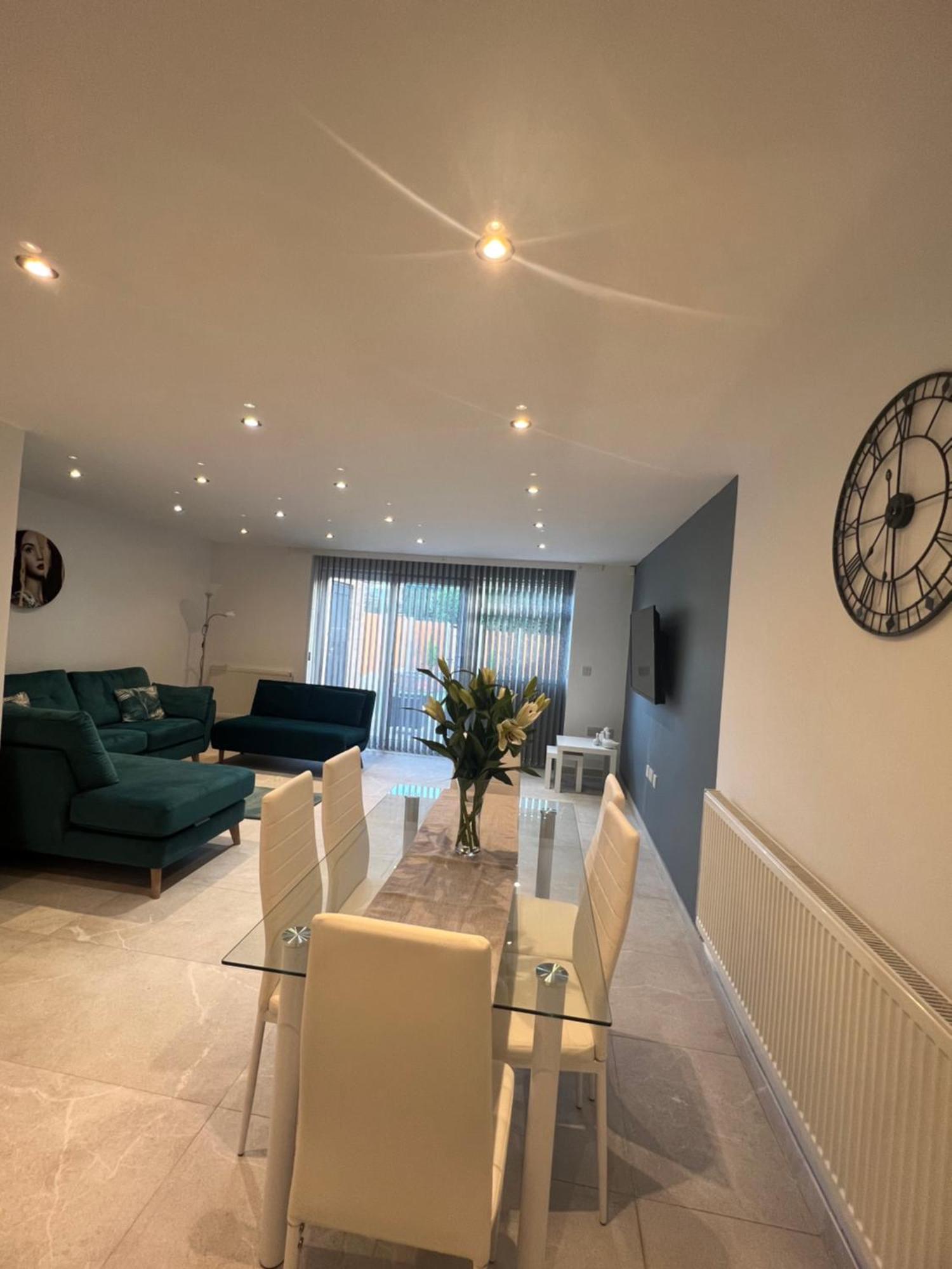 Stylish Modern House * Birmingham