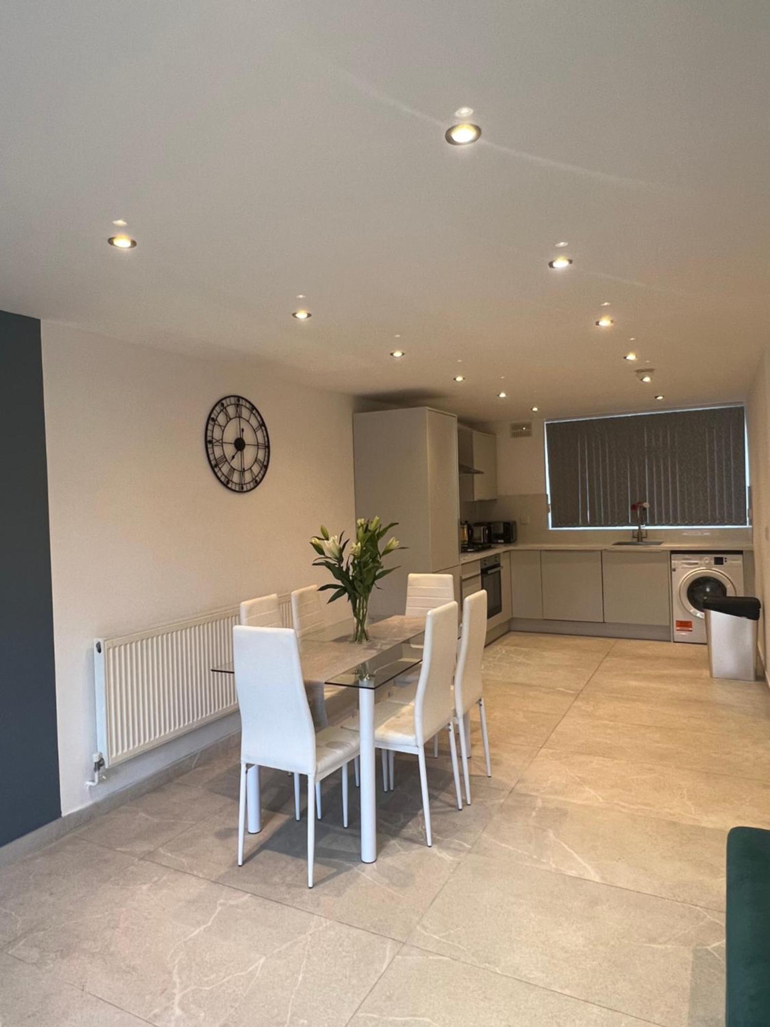 Holiday home Stylish Modern House Birmingham