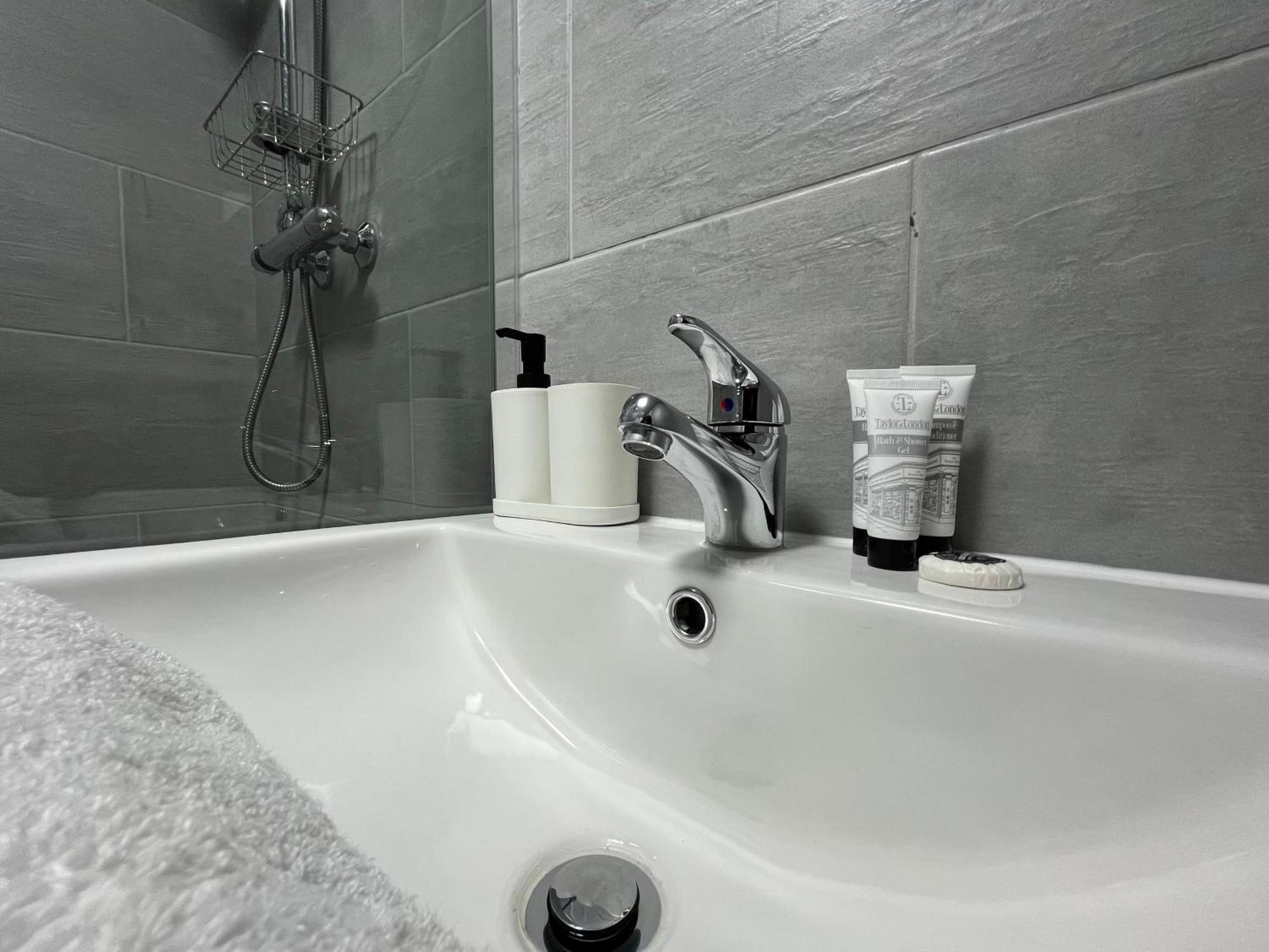 Apartment Lovely Near Bhx Airport, Nec Birmingham