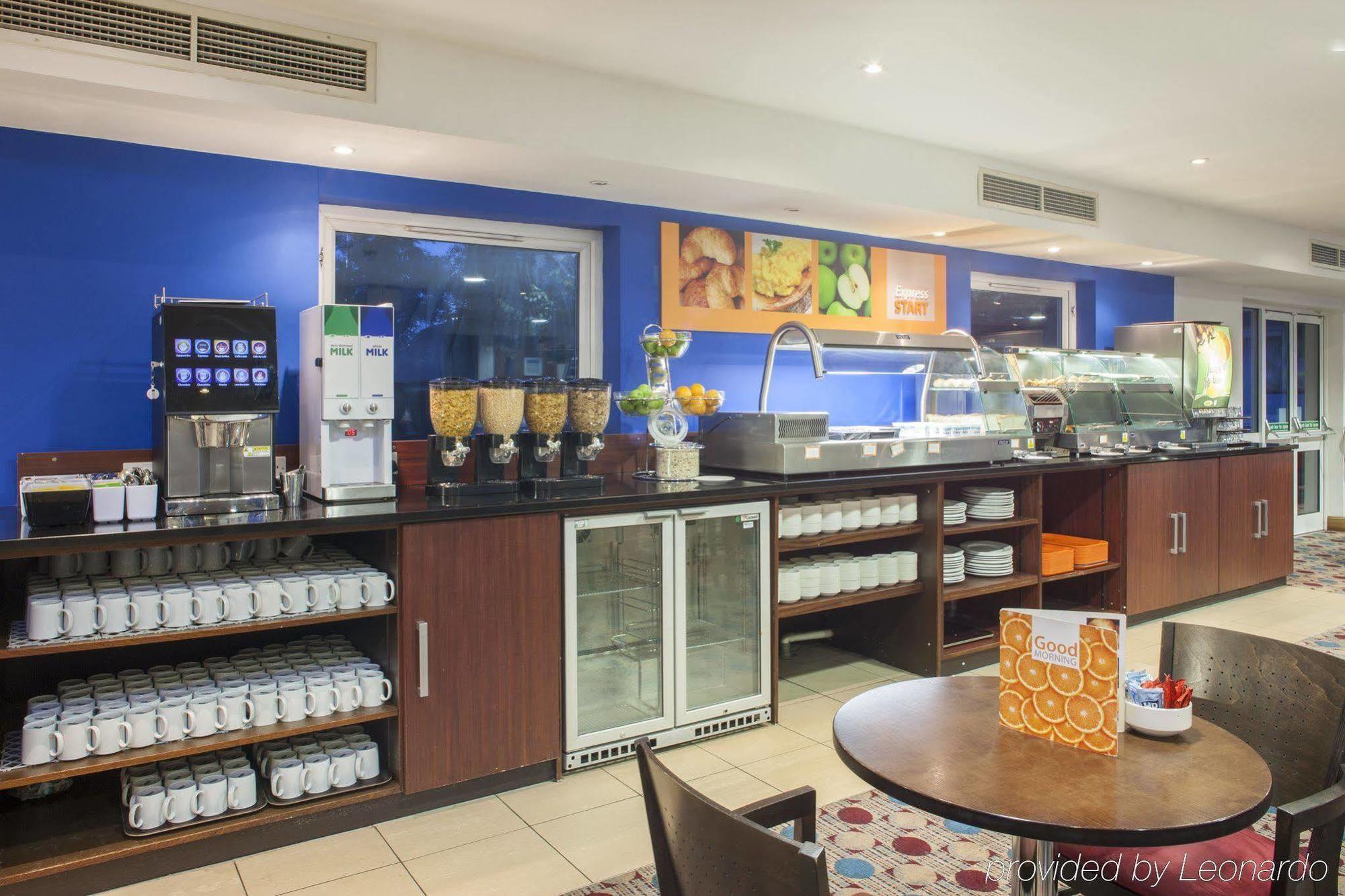 Express Star By Ihg Hotel 3*