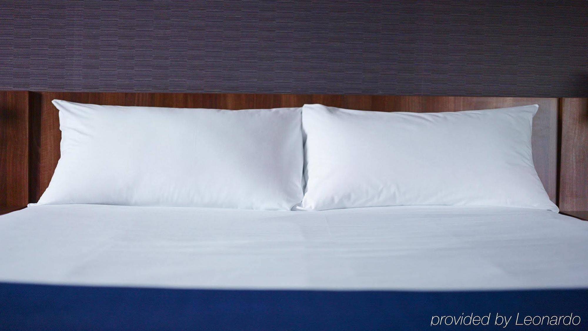 Express Star By Ihg Hotel 3*