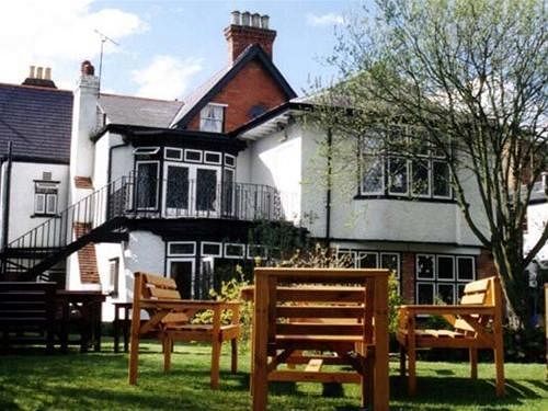 The Tudor Court 3* Solihull