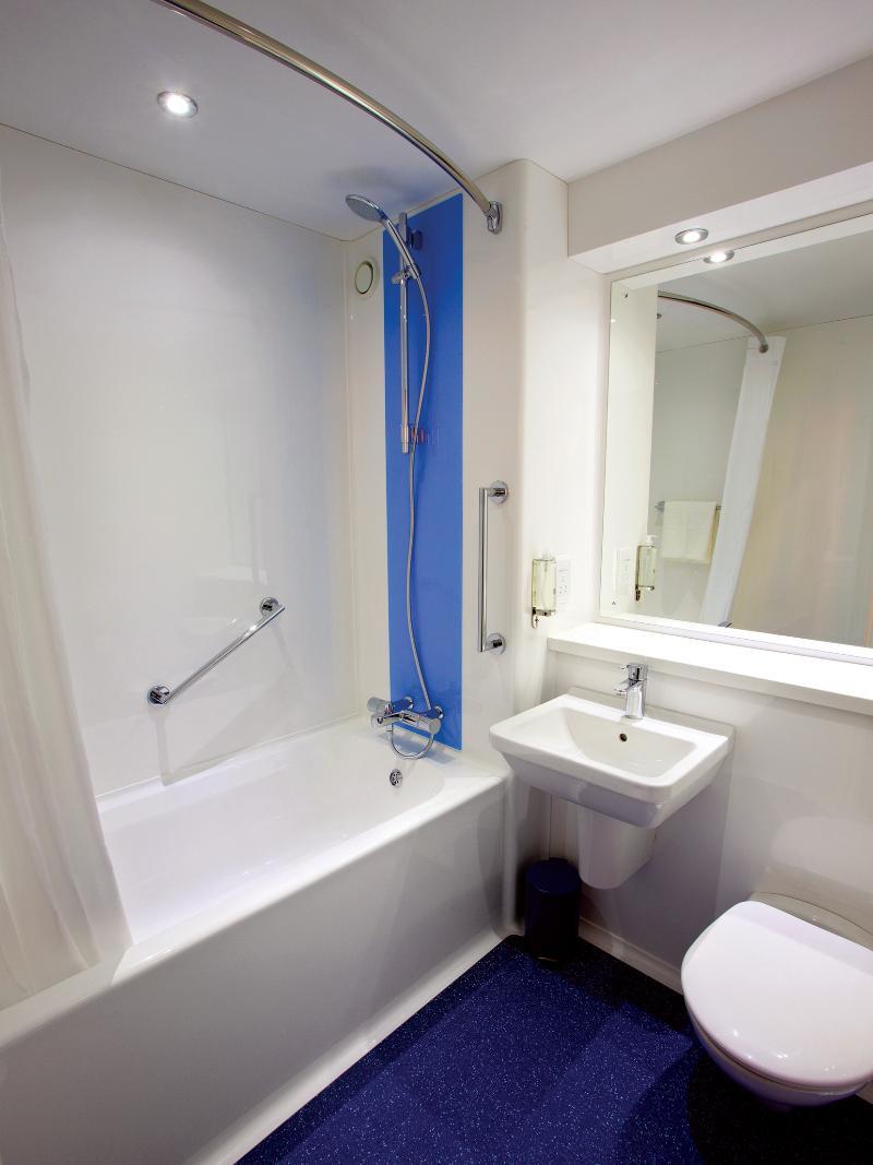 Travelodge Yardley 2*