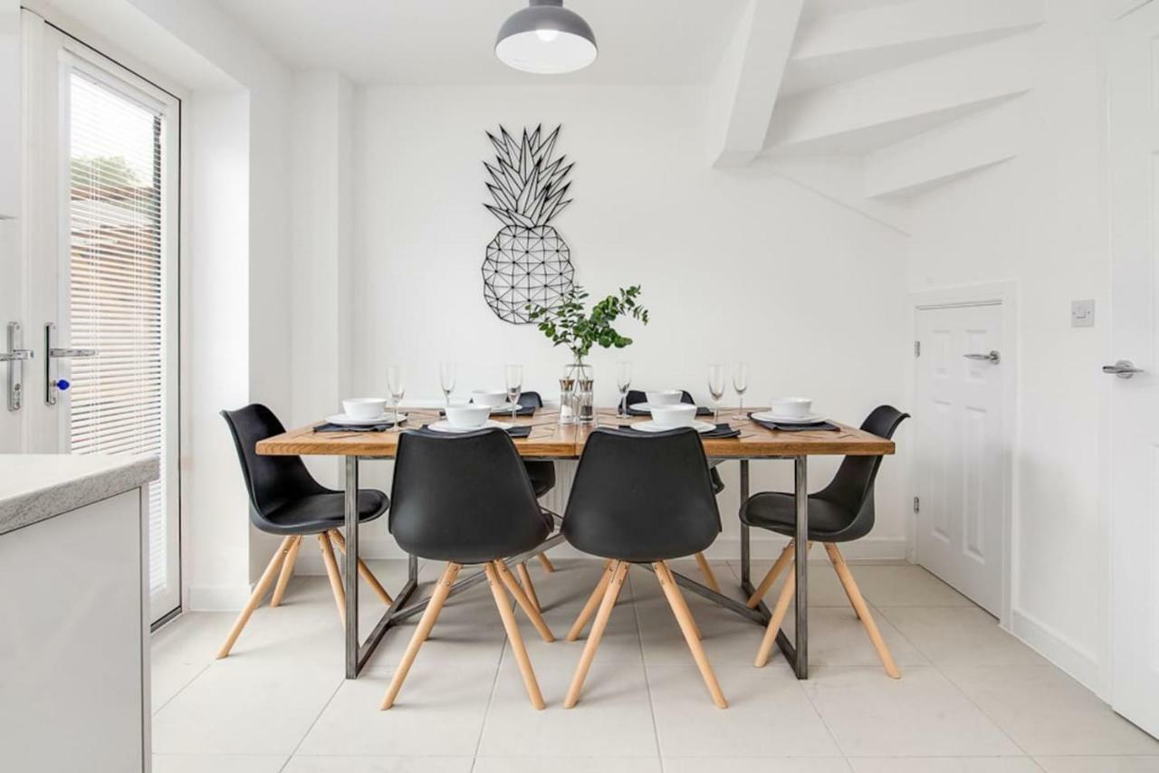 Moda Stays - Mull Croft House