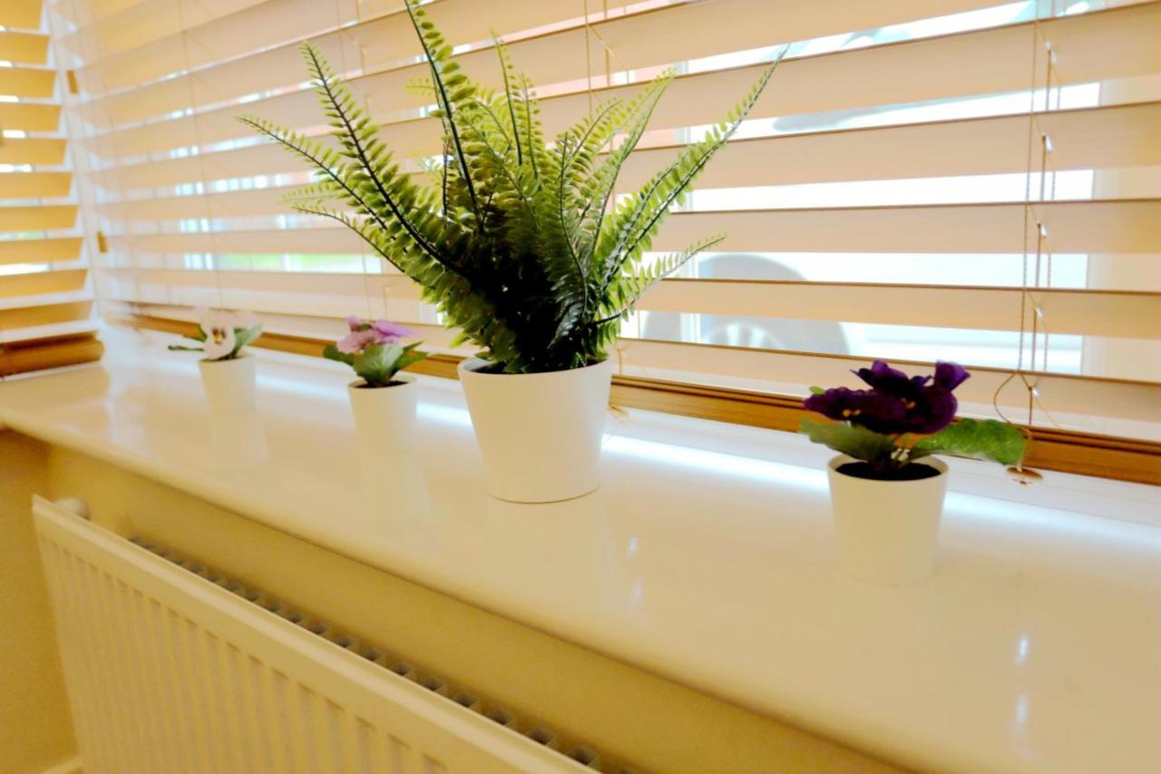 Easytravel Luxury Nec/airport 3 Beds House Birmingham