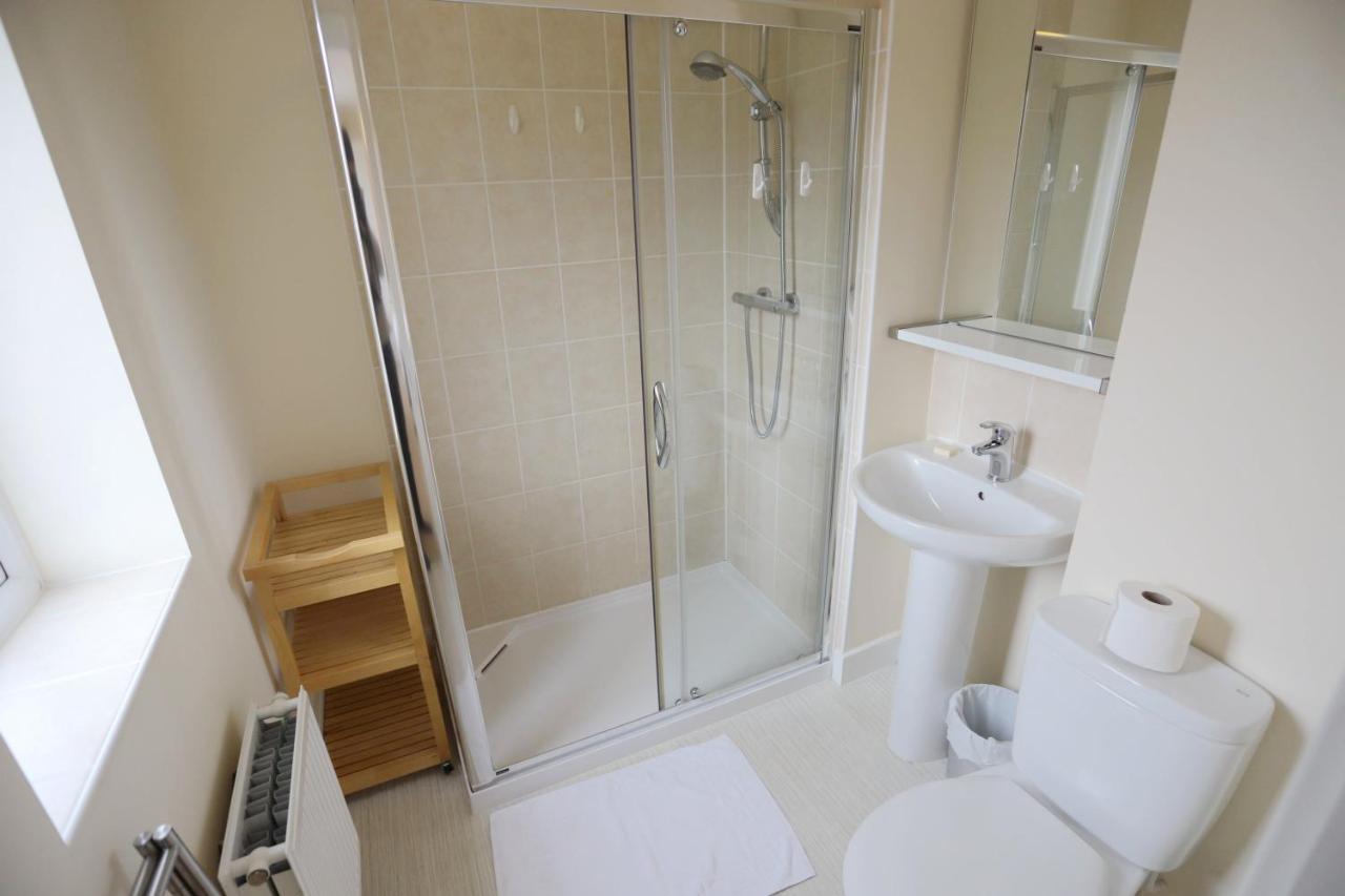 Easytravel Luxury Nec/airport 3 Beds House Apartment *