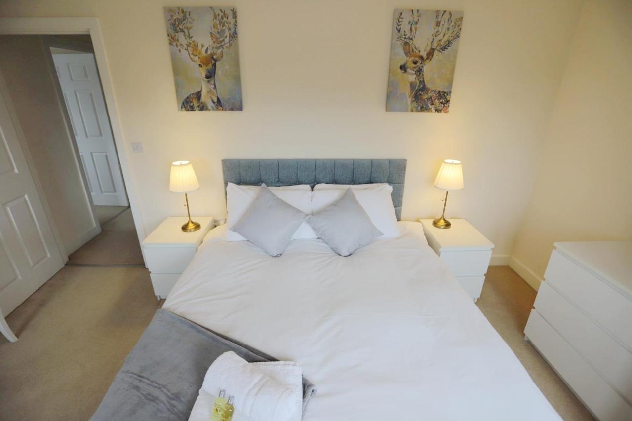 Easytravel Luxury Nec/airport 3 Beds House Apartment *