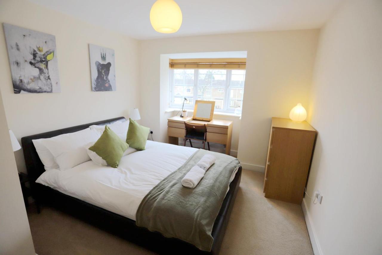 Easytravel Luxury Nec/airport 3 Beds House Apartment *