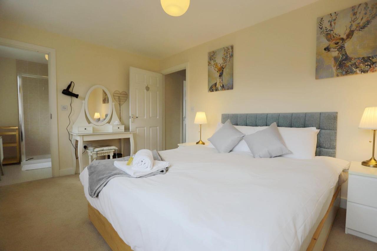 Easytravel Luxury Nec/airport 3 Beds House Apartment *