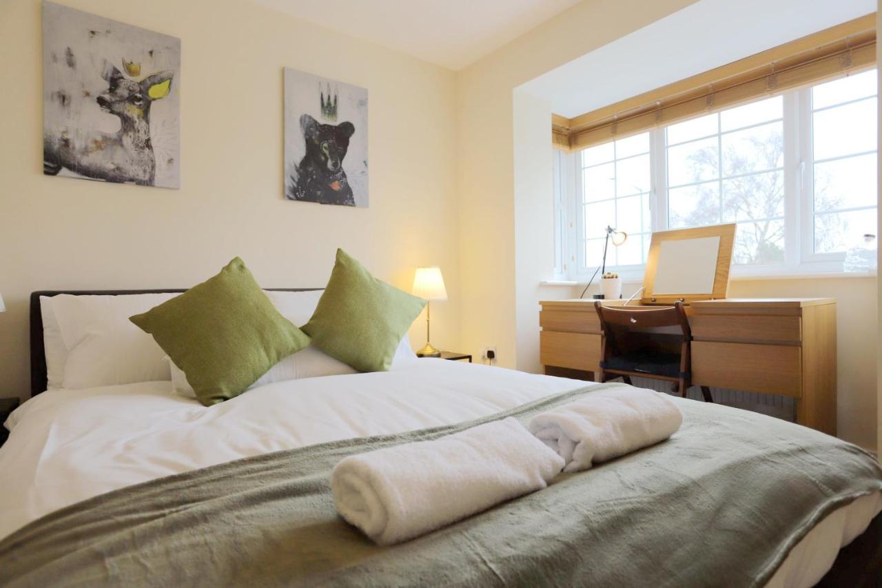 Easytravel Luxury Nec/airport 3 Beds House Birmingham
