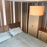 Ground Floor Contemporary 1 Bed Apartment