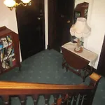 Fountain Court Hotel